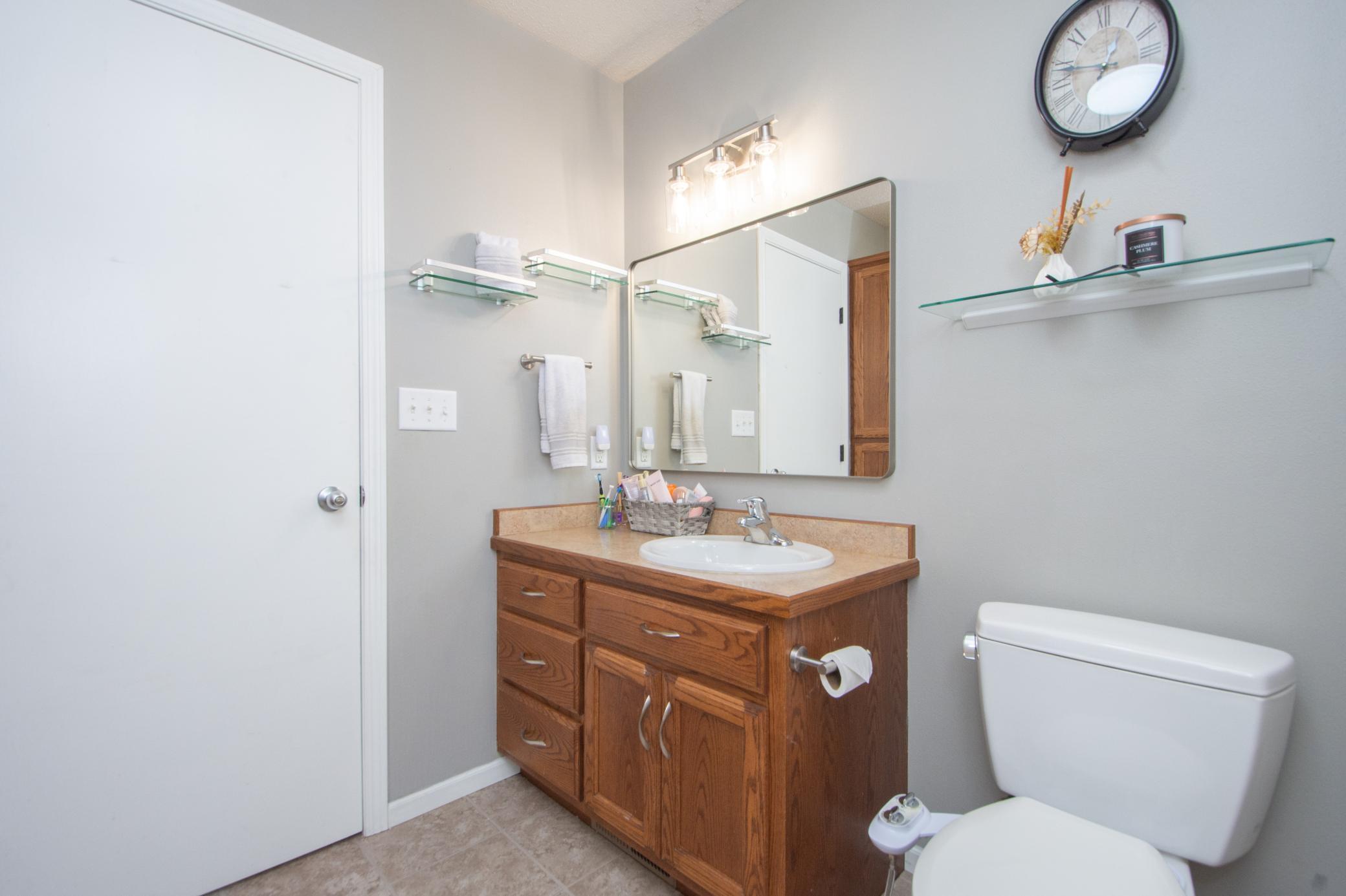 upper full bath