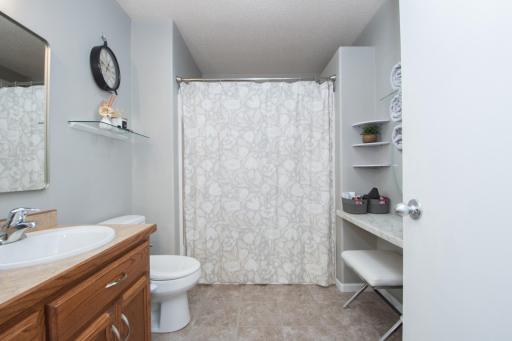 4407 15th Street S, Moorhead, MN 56560