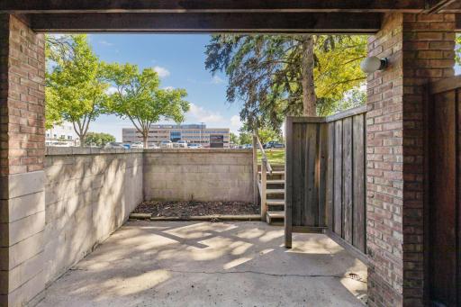 6423 Colony Way, 1B, Edina, MN 55435