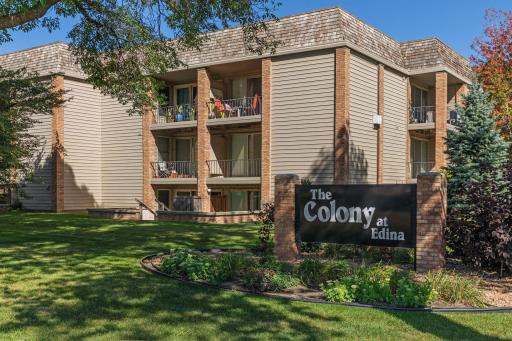 6423 Colony Way, 1B, Edina, MN 55435
