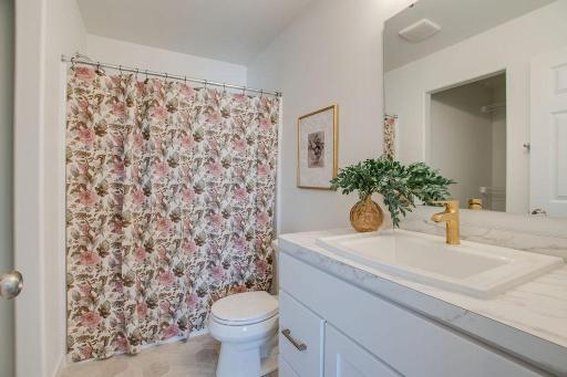 6787 Bellview Drive S, Fargo, ND 58104