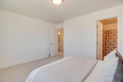 6787 Bellview Drive S, Fargo, ND 58104