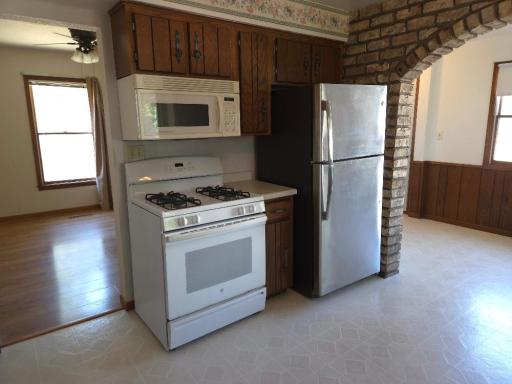 495 Vadnais Road, Vadnais Heights, MN 55127