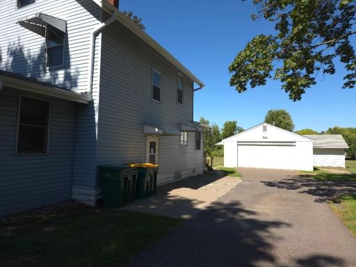 495 Vadnais Road, Vadnais Heights, MN 55127