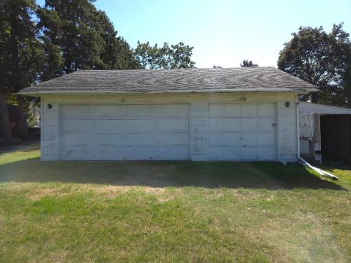 495 Vadnais Road, Vadnais Heights, MN 55127