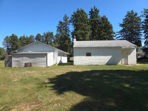 495 Vadnais Road, Vadnais Heights, MN 55127