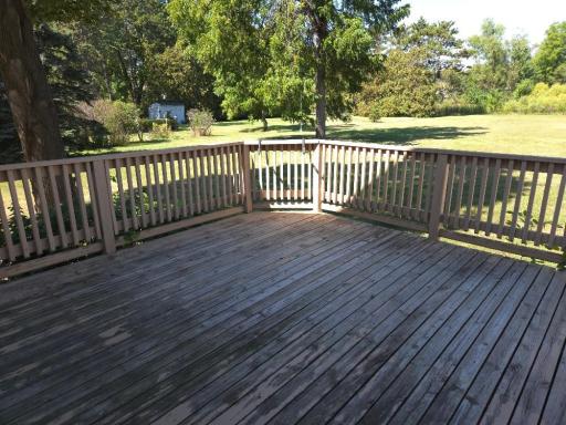 495 Vadnais Road, Vadnais Heights, MN 55127