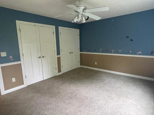 LARGE UPPER LEVEL BEDROOM.JPG WITH DOUBLE CLOSETS.JPG