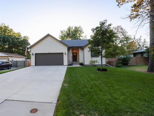 1431 Sumter Avenue N, Golden Valley, MN 55427
