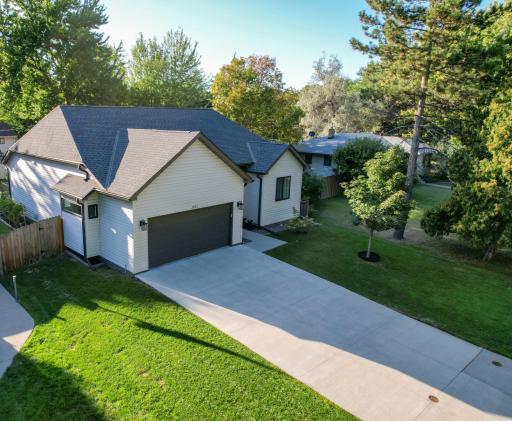 1431 Sumter Avenue N, Golden Valley, MN 55427
