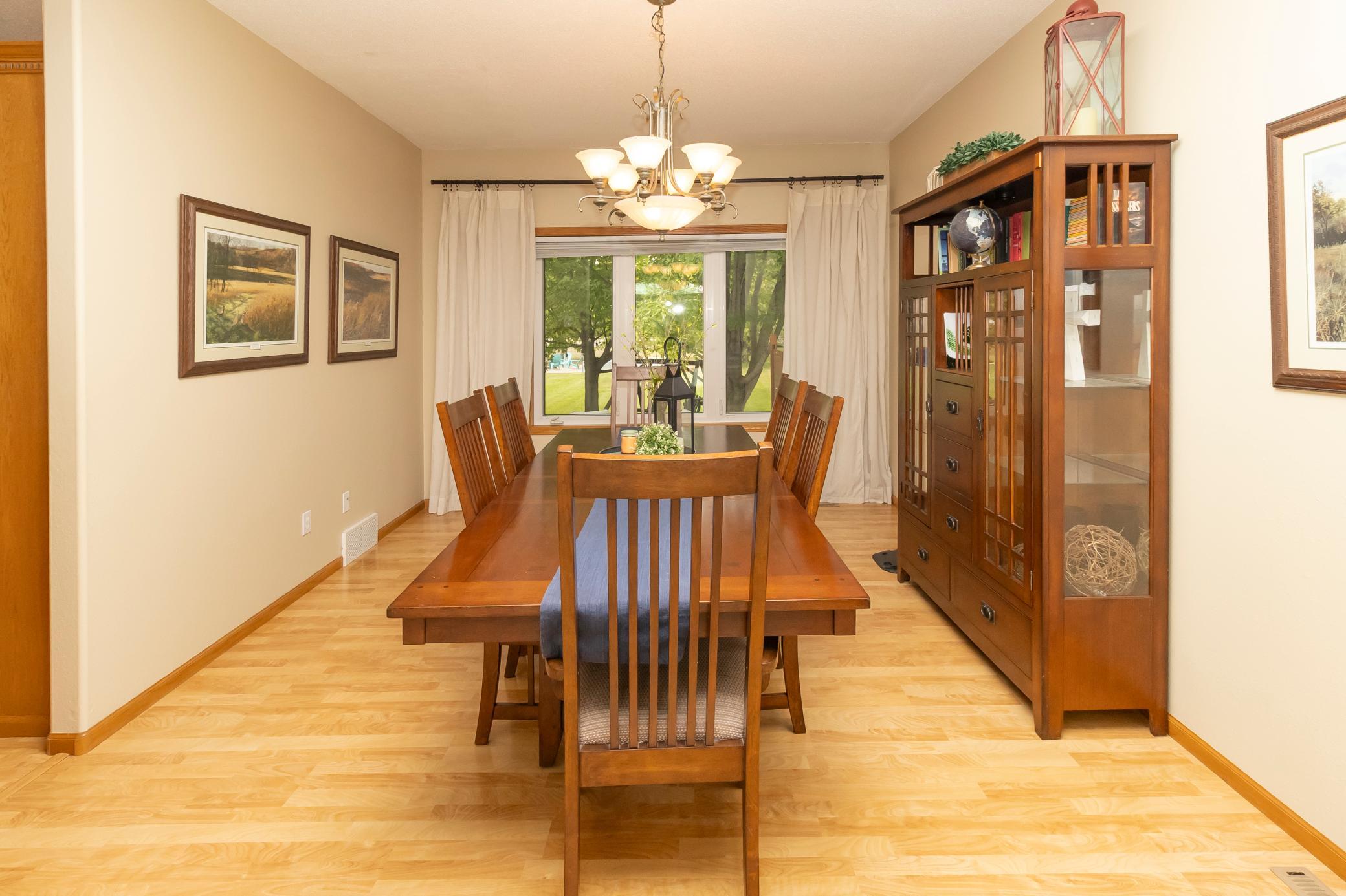 3 Dining Room _ D.jpg