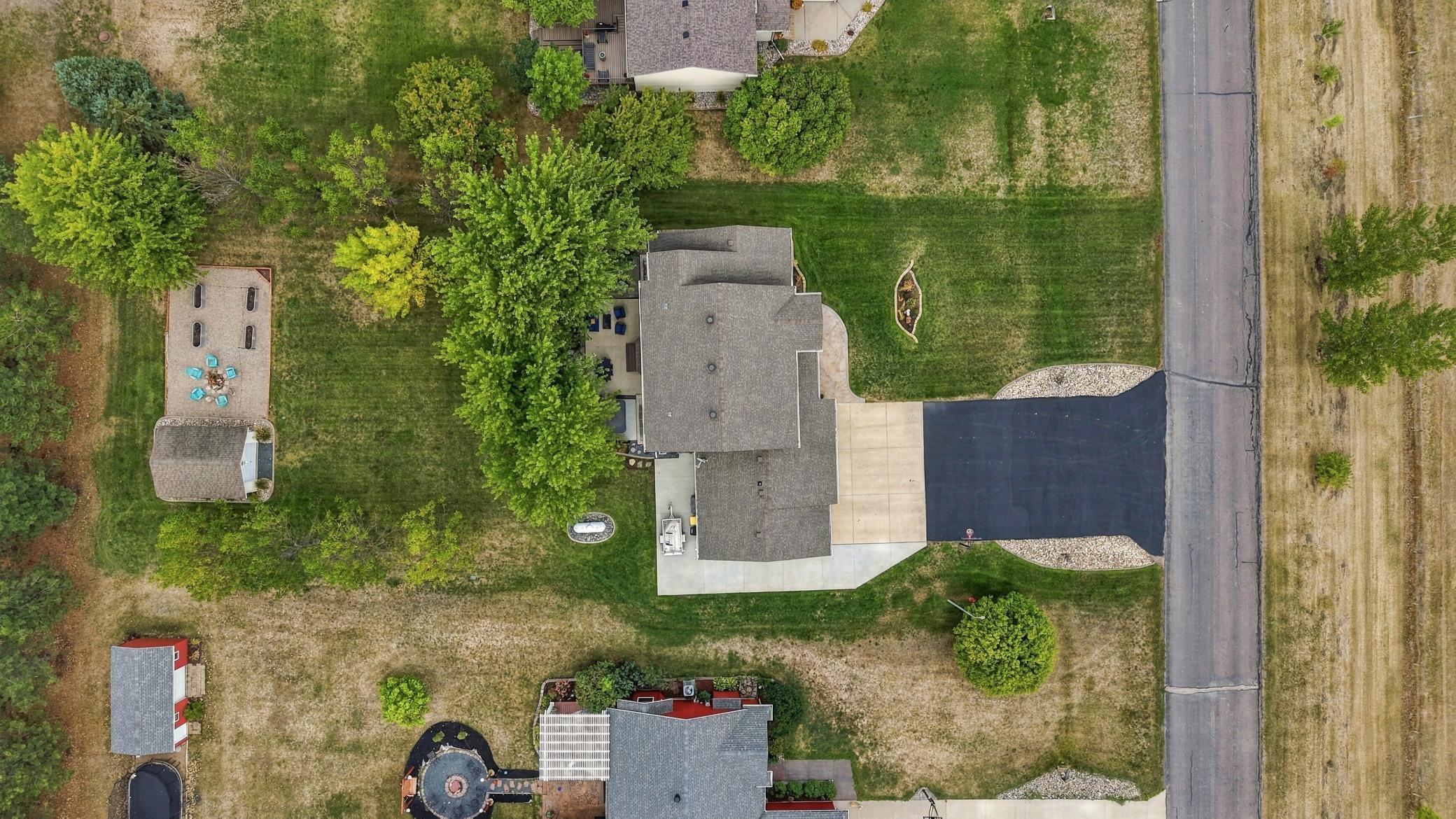 15 Exterior _ L.jpg
