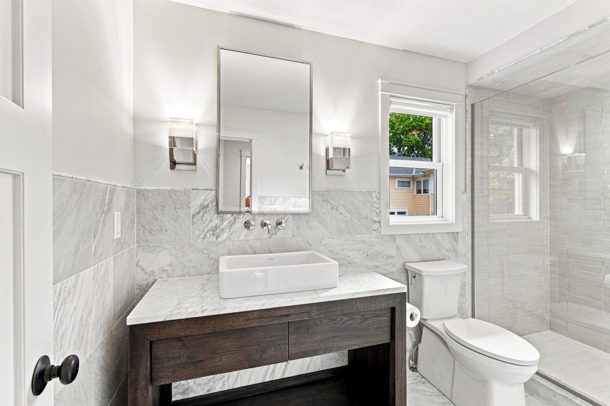 bath room 1 upper level