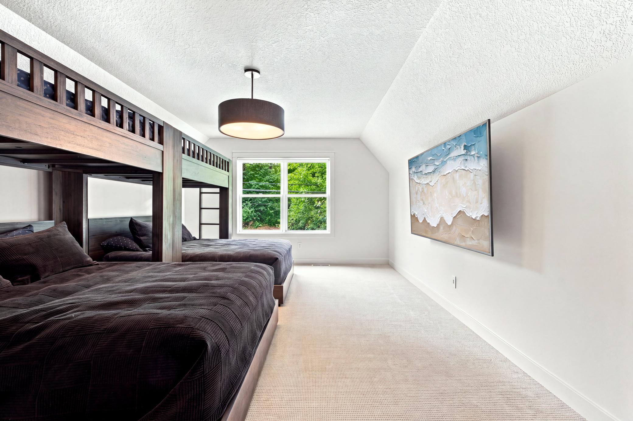 bunk bed room