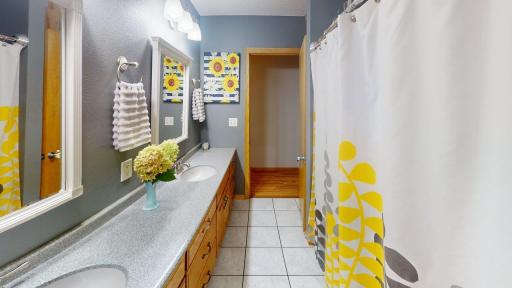 1128 Woodlawn Acres Drive, Saint Cloud, MN 56301