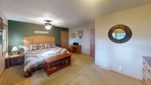1128 Woodlawn Acres Drive, Saint Cloud, MN 56301