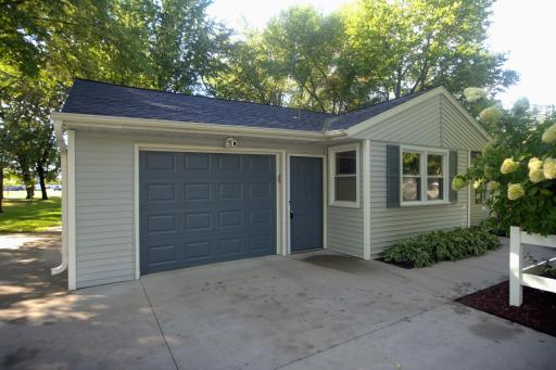 1128 Woodlawn Acres Drive, Saint Cloud, MN 56301