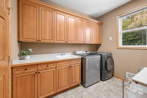 16381 Gunflint Trail, Lakeville, MN 55044