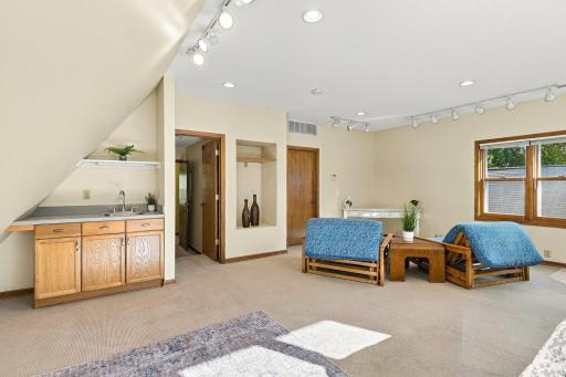 021_5216_33rd_ave_s_3_442.jpg