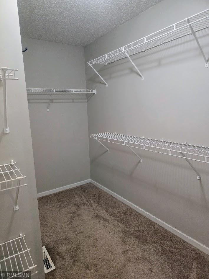 Walkin closet.jpg