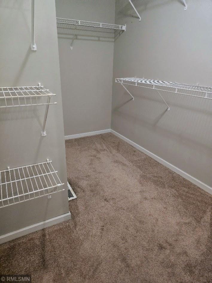 Walkin closet1.jpg