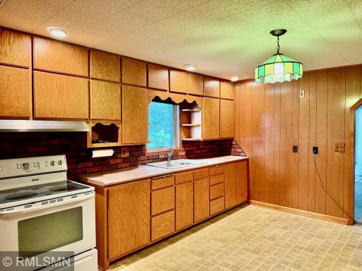 638 Pennsylvania Avenue, Adrian, MN 56110