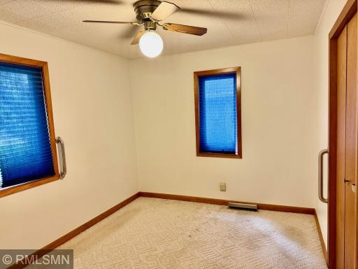 638 Pennsylvania Avenue, Adrian, MN 56110