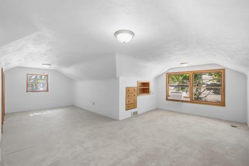667 Wheelock Parkway W, Saint Paul, MN 55117