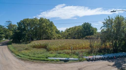 617 Central Drive E, Braham, MN 55006