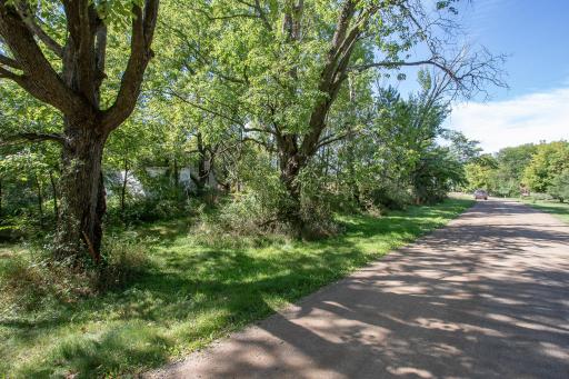 617 Central Drive E, Braham, MN 55006