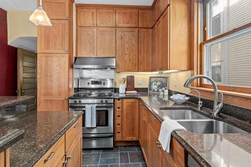 1603 Laurel Avenue, Saint Paul, MN 55104