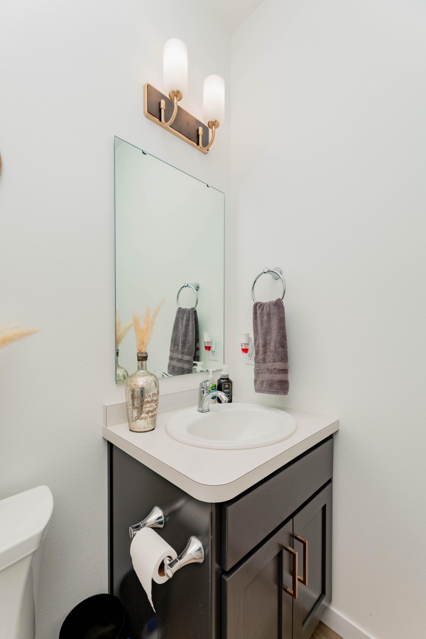 1/2 bath