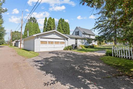 305 103rd Avenue W, Duluth, MN 55808