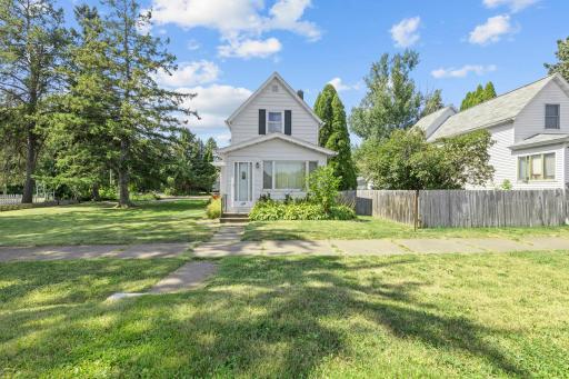 305 103rd Avenue W, Duluth, MN 55808
