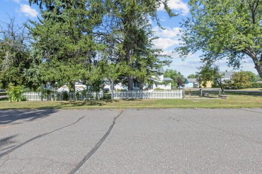 305 103rd Avenue W, Duluth, MN 55808