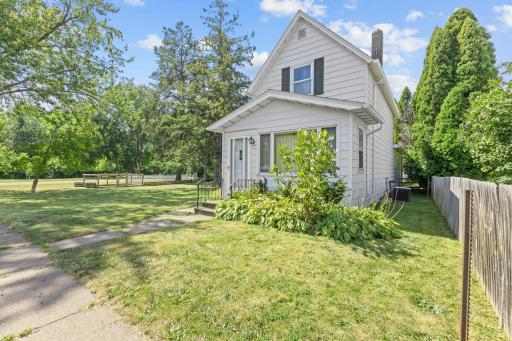 305 103rd Avenue W, Duluth, MN 55808