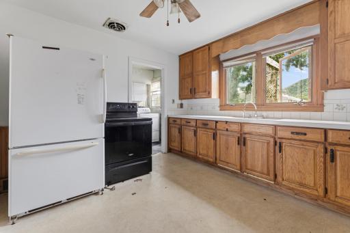 687 W Belleview Street, Winona, MN 55987