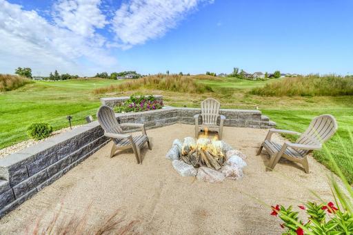 4345 Beach Lane S, Fargo, ND 58104
