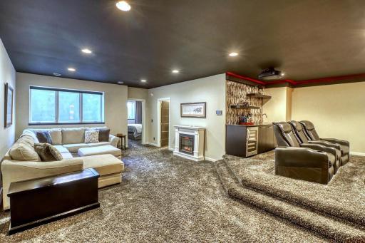 4345 Beach Lane S, Fargo, ND 58104