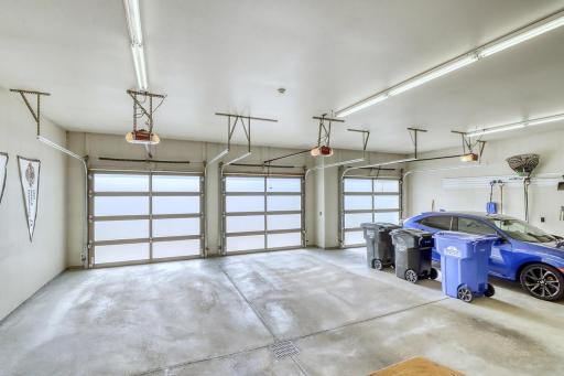 4345 Beach Lane S, Fargo, ND 58104
