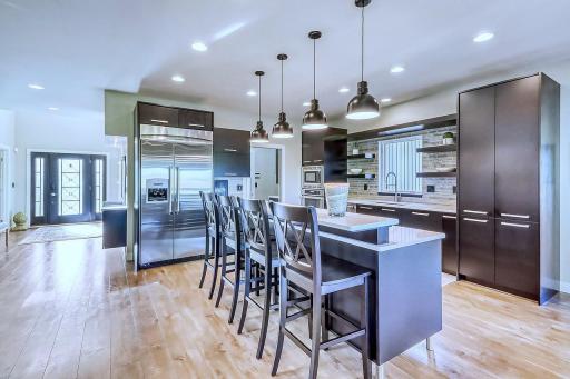 4345 Beach Lane S, Fargo, ND 58104