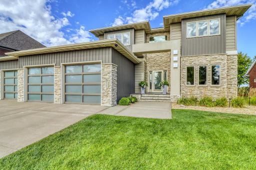 4345 Beach Lane S, Fargo, ND 58104
