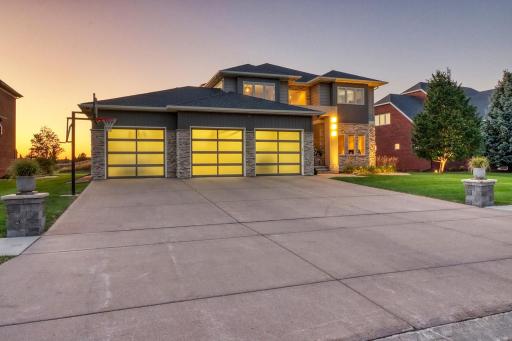 4345 Beach Lane S, Fargo, ND 58104