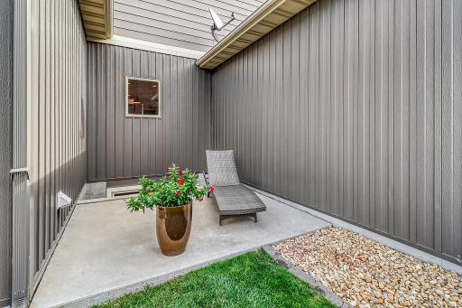 4345 Beach Lane S, Fargo, ND 58104