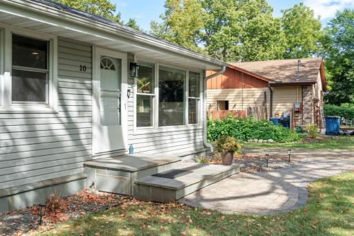 10 Woodlawn Avenue, Excelsior, MN 55331
