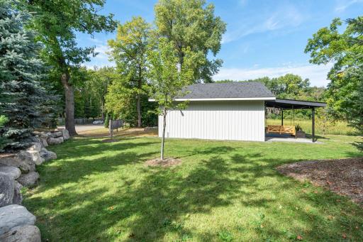 10 Woodlawn Avenue, Excelsior, MN 55331