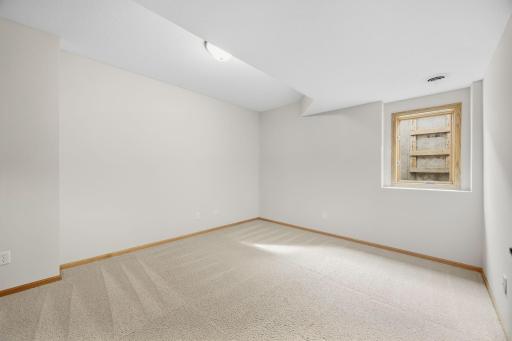 642 Woodland Way, Eagan, MN 55123