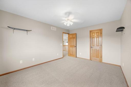 642 Woodland Way, Eagan, MN 55123
