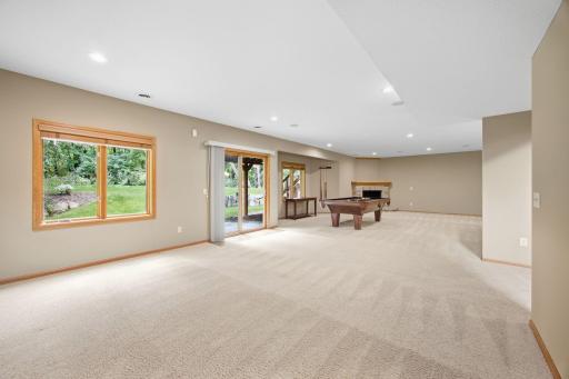 642 Woodland Way, Eagan, MN 55123