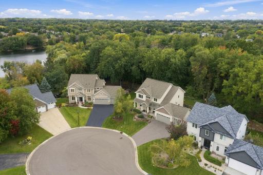 642 Woodland Way, Eagan, MN 55123